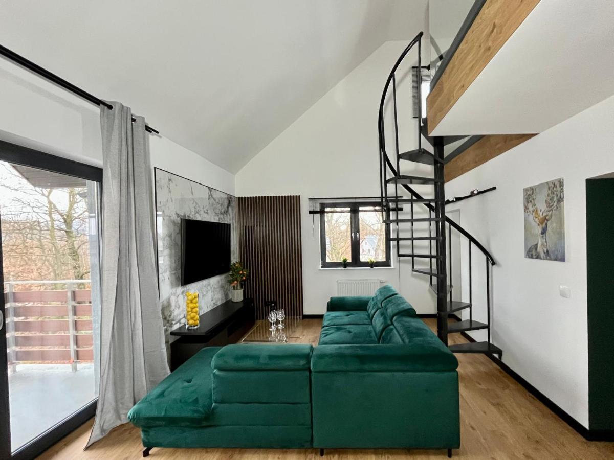 Apartamenty Maxa Czornyja Еленя-Гура Экстерьер фото