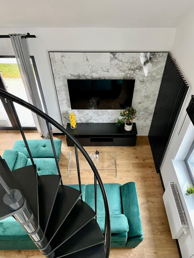 Apartamenty Maxa Czornyja Еленя-Гура Экстерьер фото