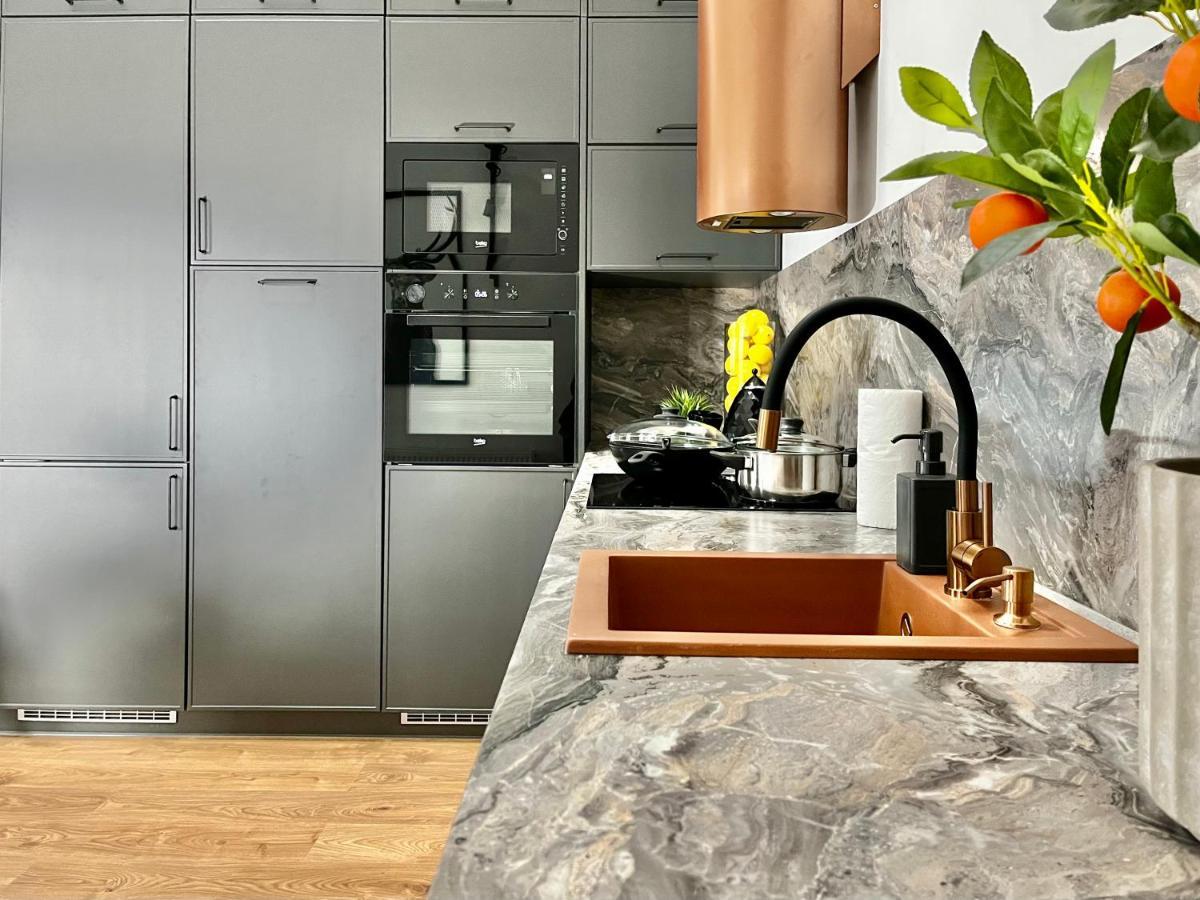 Apartamenty Maxa Czornyja Еленя-Гура Экстерьер фото