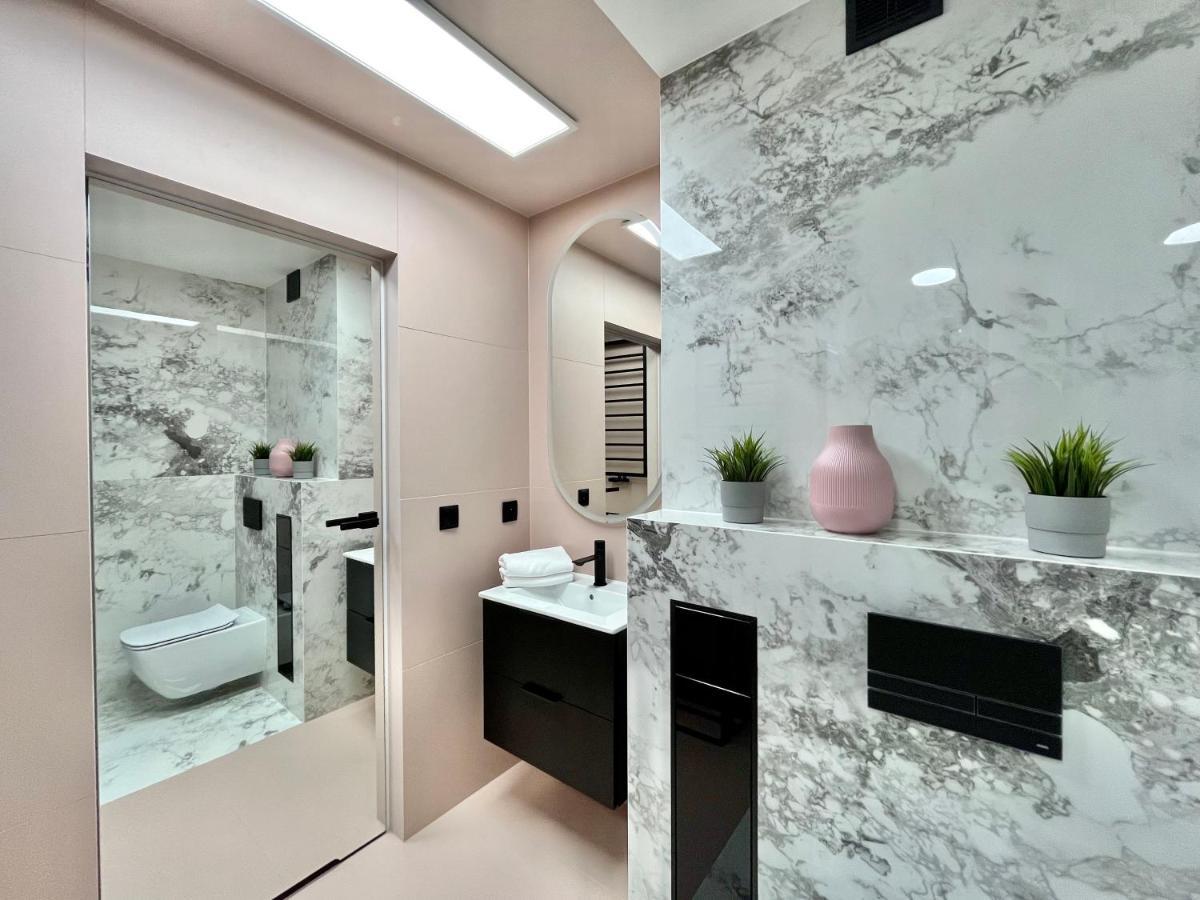 Apartamenty Maxa Czornyja Еленя-Гура Экстерьер фото