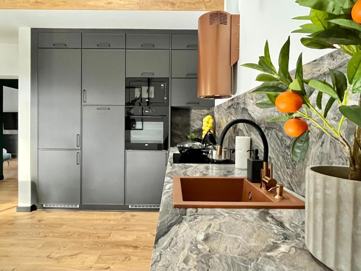 Apartamenty Maxa Czornyja Еленя-Гура Экстерьер фото