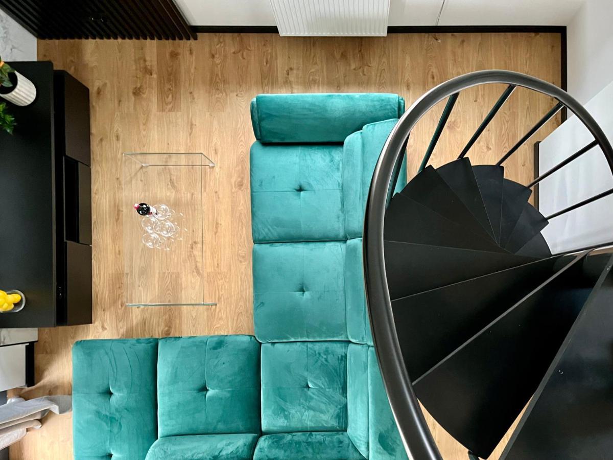 Apartamenty Maxa Czornyja Еленя-Гура Экстерьер фото