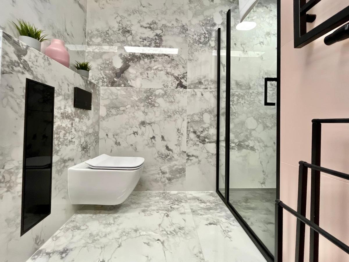 Apartamenty Maxa Czornyja Еленя-Гура Экстерьер фото