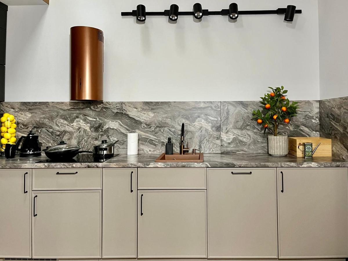 Apartamenty Maxa Czornyja Еленя-Гура Экстерьер фото