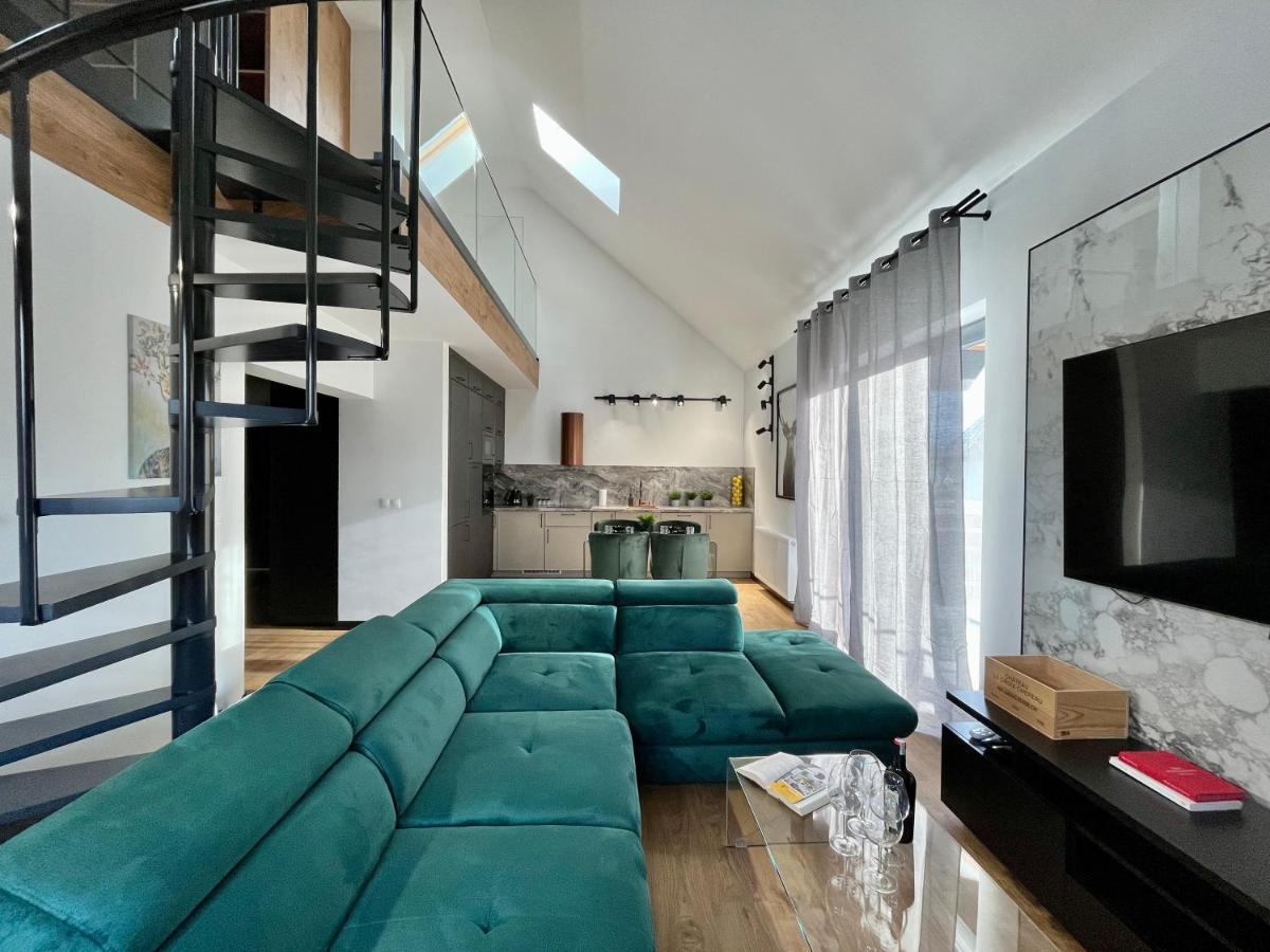 Apartamenty Maxa Czornyja Еленя-Гура Экстерьер фото