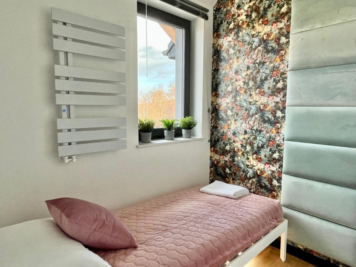 Apartamenty Maxa Czornyja Еленя-Гура Экстерьер фото
